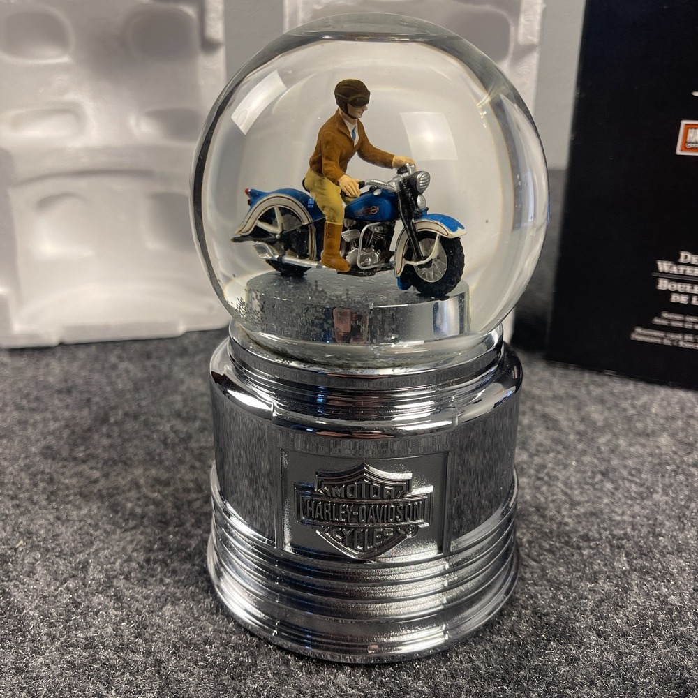 2004 Hallmark Harley-Davidson 1936 EL "Knucklehead" Deluxe Water Globe w/ Sound